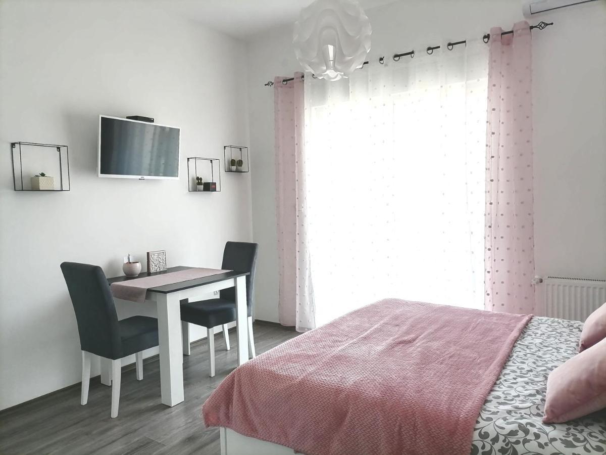 Svjetlanalex 2 Apartment บันยา โควิลยาชา ภายนอก รูปภาพ